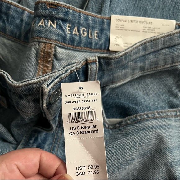 American Eagle - Ripped Highest Waist ‘90s Flare Jean - Size 8 - Picture 12 of 13